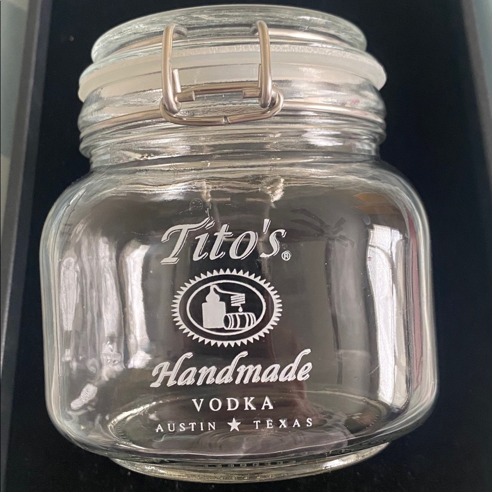 TITO’S Handmade Vodka Mason Jar Style Lock Lid Garnish Canister Glass Austin TX